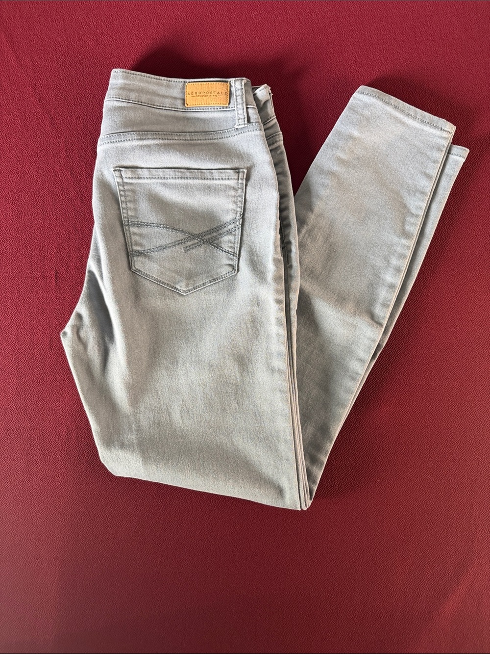 Aeropostale Women's Light Gray Skinny Jeans